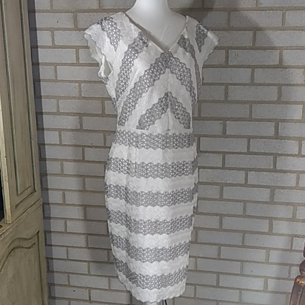 NWOT Antonio Melani Lace Sheath Dress. Sz 12